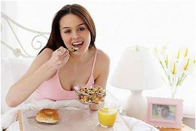 Vì sao bà bầu cần hạn chế ăn gạo trắng?