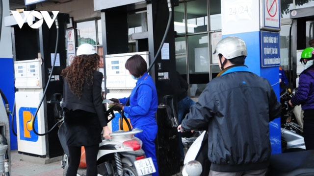 Đại biểu Quốc hội: "Cần bình ổn giá xăng dầu để phục hồi nền kinh tế"