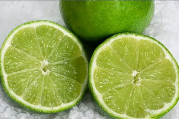 Mẹo hay ít người biết: 1 quả chanh tươi có thể thay thế cả trăm loại mỹ phẩm đắt tiền