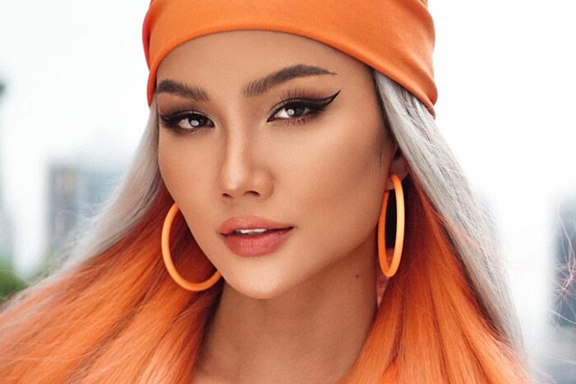 Hoa hậu H'Hen Niê đẹp 'bá cháy' với set đồ màu cam cắt xẻ bốc lửa