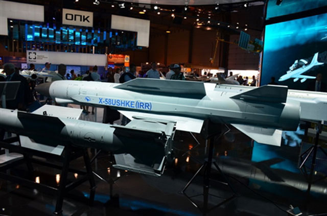 Vũ khí độc đáo giúp Su-57 'xé đôi' tàu chiến địch