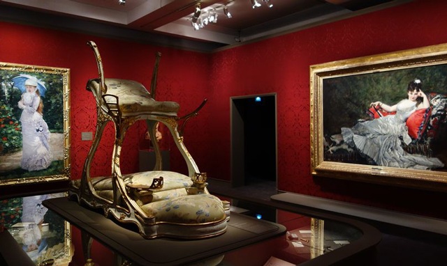 Vị vua sắc dục bậc nhất: Ăn chơi suốt thời trai trẻ, thiết kế cả ghế tình yêu kỳ lạ