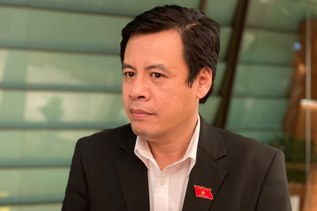 Đại biểu Quốc hội ủng hộ cắt giảm chứng chỉ tin học, ngoại ngữ với công chức, viên chức