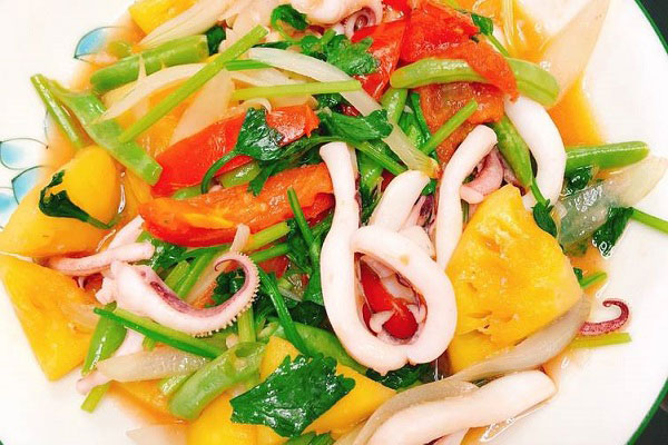 Món ngon từ hành tây và cách đơn giản giúp cắt hành tây không bị cay mắt