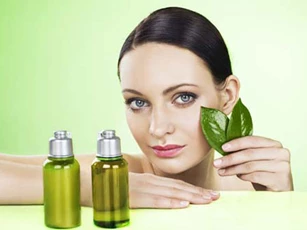 Phòng ngừa ung thư da nhờ kem chống nắng trà xanh