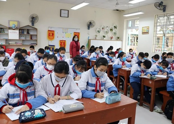 TP Hồ Chí Minh: Đề xuất học sinh lớp 9, 12 đi học trực tiếp từ tháng 12.