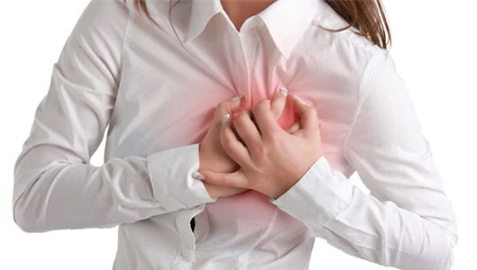 Tăng nguy cơ mắc bệnh tim mạch ở phụ nữ khi thường xuyên bị nóng ran trong người