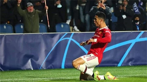 Lập cú đúp vào lưới Atalanta, Ronaldo có thêm kỷ lục mới