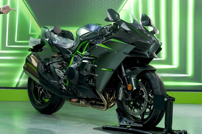 Kawasaki Ninja H2 Carbon 2021.