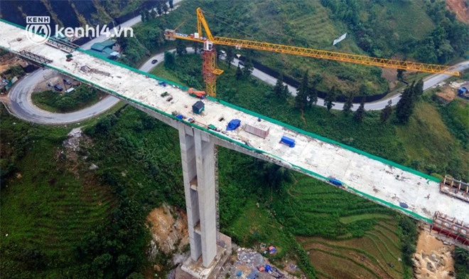 Ảnh: Cận cảnh cây cầu cạn cao nhất Việt Nam đang bước vào giai đoạn hoàn thiện - Ảnh 16.