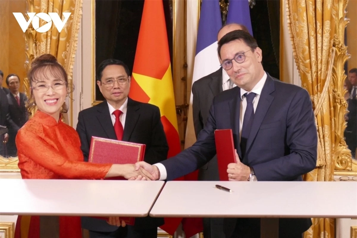 Vietjet và Safran, Tập đoàn công nghệ cao hàng đầu thế giới của Pháp đã ký kết thoả thuận hợp tác chiến lược toàn diện, trên cơ sở doanh số hợp tác trị giá 10 tỷ USD.