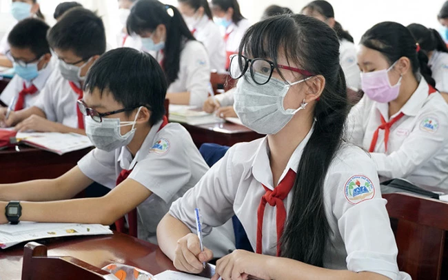 Hà Nội: Hỏa tốc dừng việc học trực tiếp tại 17 huyện, thị xã ngoại thành.