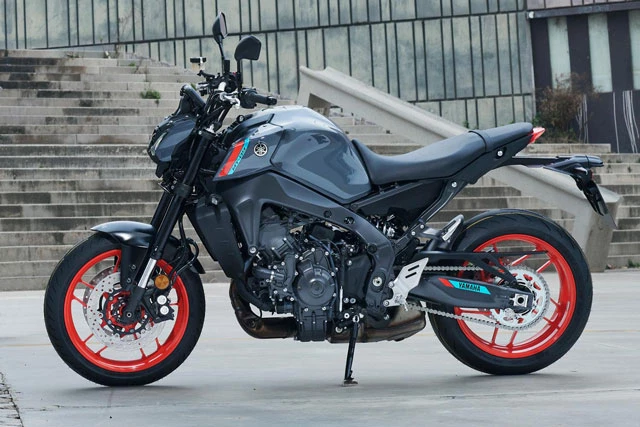 6. Yamaha MT-09 (giá: 9.399 USD).