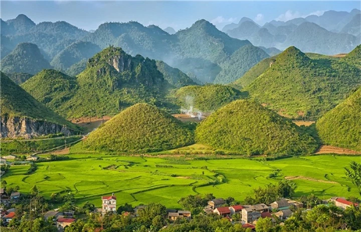 Núi đôi Cô Tiên - tuyệt tác thiên nhiên chỉ có ở riêng đất Hà Giang - 2