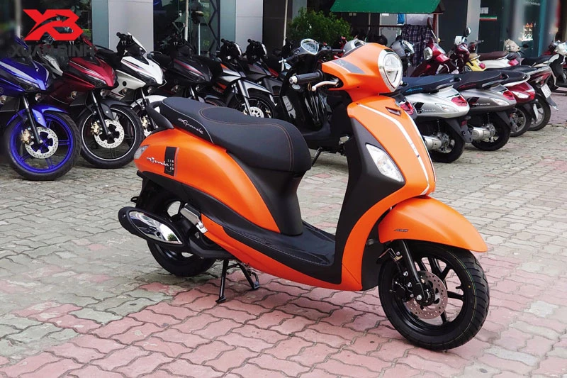 Yamaha Grande Hybrid màu đen cam. Ảnh: Yamaha Xuân Bình.