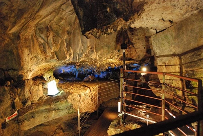 10 hang động đá vôi kỳ diệu hàng triệu năm tuổi ở Nhật 8