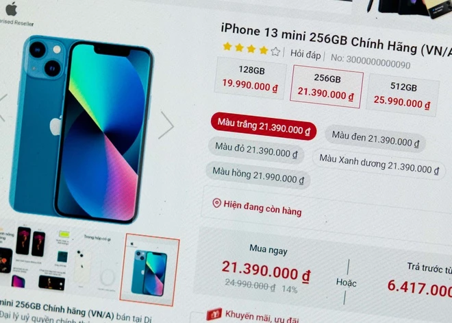 Mẫu iPhone 13 mini được giảm giá 3,6 triệu đồng tại một đại lý chính hãng.