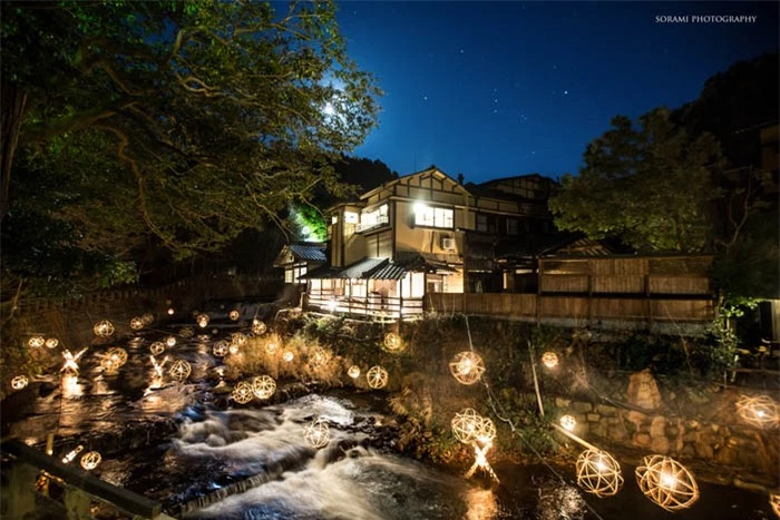 Cảnh sắc nên thơ của ngôi làng được ca ngợi “đẹp nhất Nhật Bản” 10