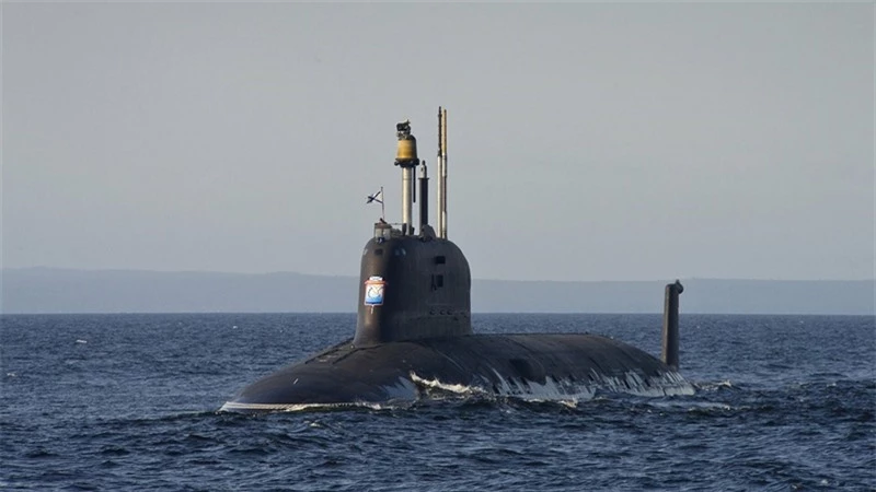 Theo nguồn tin từ tổ hợp công nghiệp - quân đội Nga, việc chuyển giao tàu ngầm Perm cho Hải quân nước này dự kiến diễn ra vào năm 2025. \