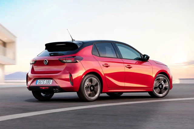 8. Opel Corsa (doanh số: 138.940 chiếc, chiếm 2,5% thị phần).