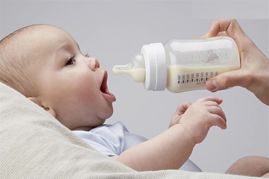 Vệ sinh bình sữa đúng cách giúp bảo vệ bé tốt hơn