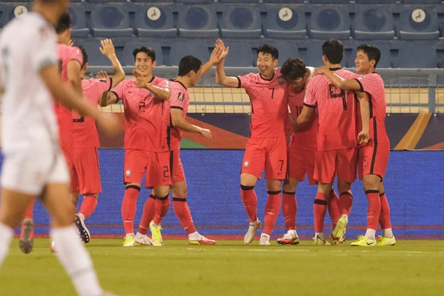 Hàn Quốc dễ dàng giành 3 điểm.