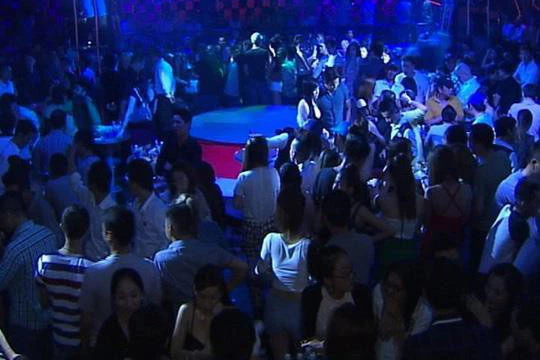 Vũ trường, bar tại TP Hồ Chí Minh tiếp tục tạm ngưng hoạt động do dịch còn diễn biến phức tạp; Ành: NLĐO.