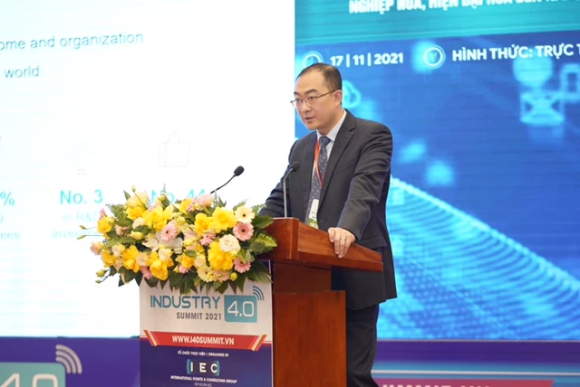 Ông David Wei, Tổng Giám đốc Huawei Việt Nam phát biểu tại sự kiện. 