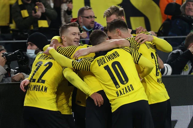 Dortmund nhọc nhằn giành 3 điểm.