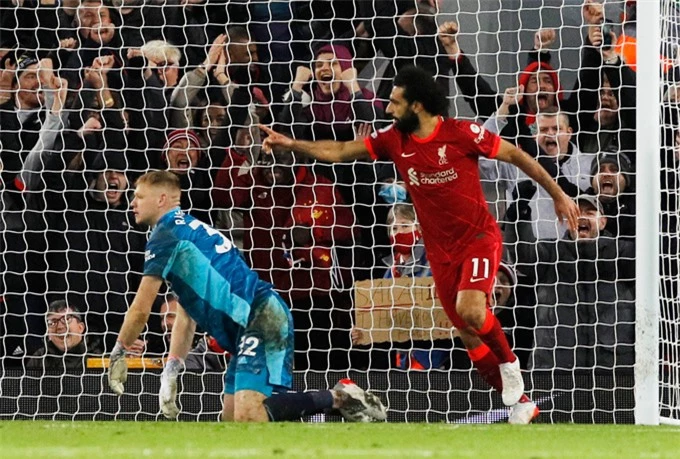 Salah đóng góp 1 bàn thắng trong chiến thắng 4-0 của The Kop