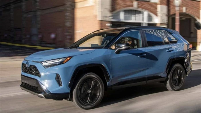 Toyota RAV4 thêm phiên bản hybrid mới 1