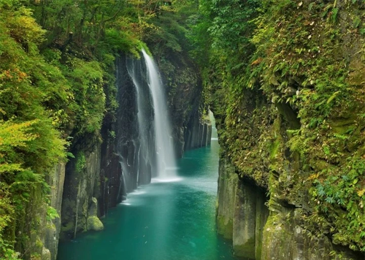 Cảnh thiên nhiên huyền bí ở hẻm núi ‘nơi nước Nhật được sinh ra’ - 1