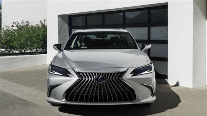 Lexus ES 2022 ra mắt tại Việt Nam, giá từ 2,55 tỷ đồng 2