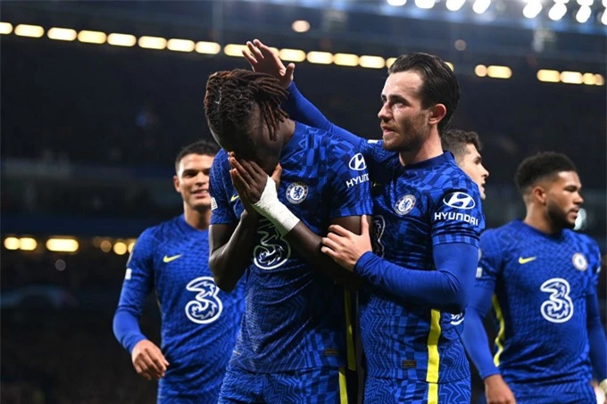 Nhà ĐKVĐ Chelsea đi tiếp