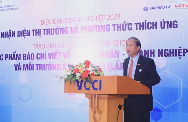 Ông Hoàng Quang Phòng, Phó Chủ tịch VCCI: Các DN kỳ vọng sẽ sớm có một chương trình tổng thể phục hồi kinh tế được thiết kế khoa học, sát hợp với nhu cầu, điều kiện của các DN