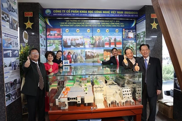 Gian trưng bày các công trình khoa học và công nghệ của Công ty cổ phần Khoa học Công nghệ Việt Nam (Busadco).