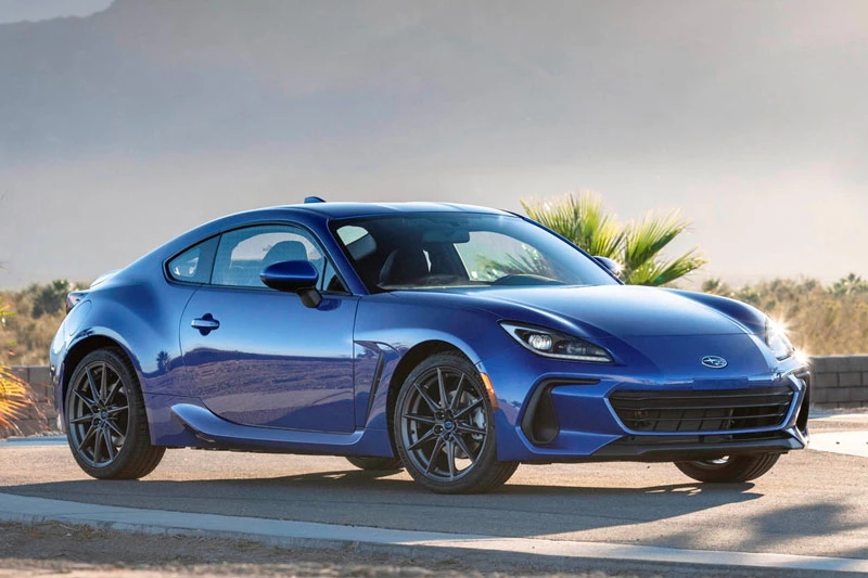 7. Subaru BRZ 2022 (giá khởi điểm: 27.995 USD).