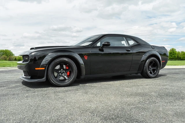 8. Dodge Challenger SRT Demon (công suất tối đa: 840 mã lực).