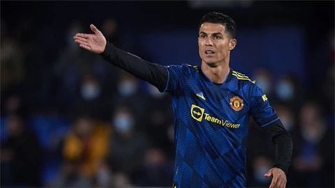 Ronaldo dự bị trận Chelsea vs MU