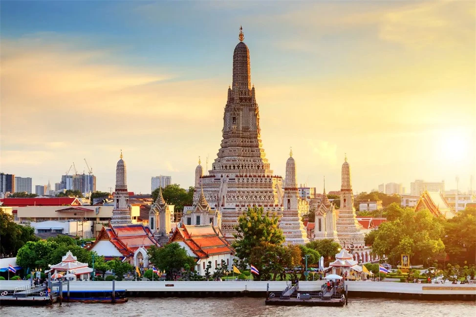 Wat Arun – Ngôi chùa tuyệt đẹp ở Thái Lan nhất định phải ghé qua