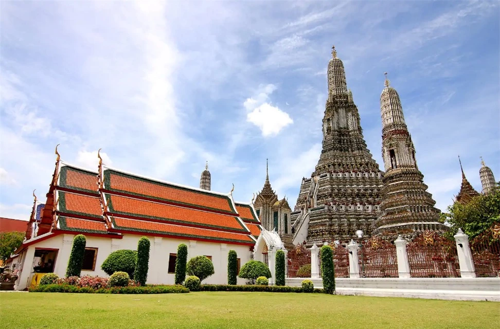 Wat Arun – Ngôi chùa tuyệt đẹp ở Thái Lan nhất định phải ghé qua