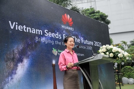 Bà Fiona Li – Phó Tổng Giám đốc phụ trách đối ngoại Huawei Việt Nam.