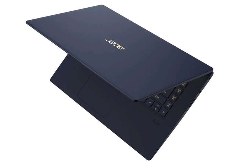 1. Acer Swift 5 15 (trọng lượng: 0,99 kg).