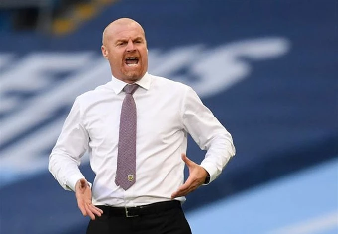 Dean Dyche khó giúp Burnley trụ hạng