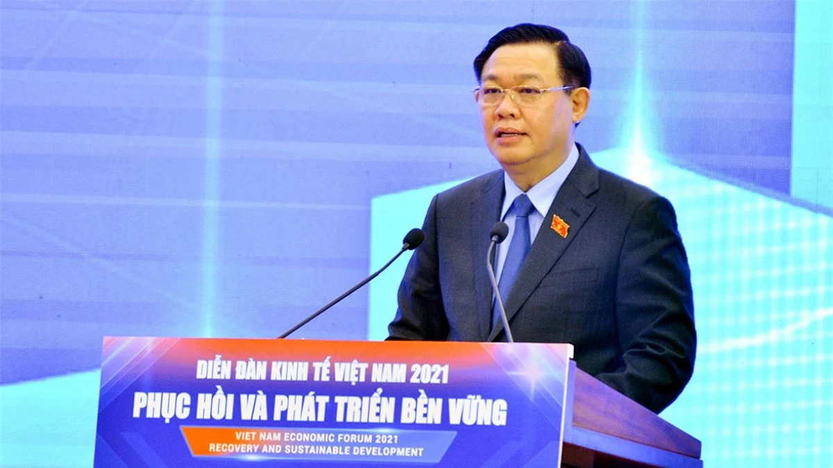 Chủ tịch Quốc hội Vương Đình Huệ phát biểu khai mạc Diễn đànKinh tế Việt Nam năm 2021 “Phục hồi và phát triển bền vững”.