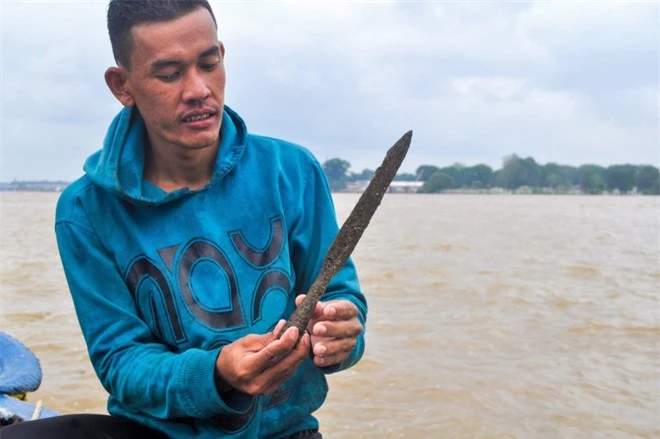 Cơn sốt săn kho báu của Vương quốc Sriwijaya cổ đại: Dân Indonesia đổ xô đi làm thợ lặn - Ảnh 2.