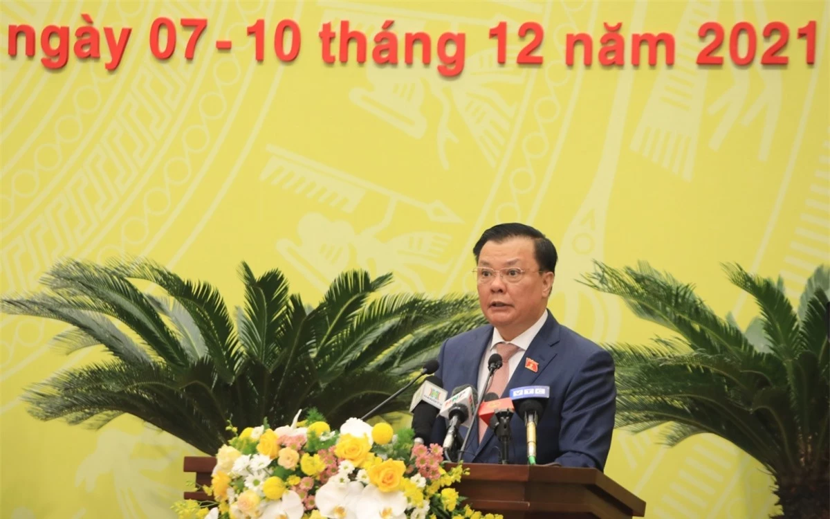 Bí thư Thành ủy Hà Nội Đinh Tiến Dũng phát biểu tại phiên khai mạc kỳ họp thứ ba HĐND thành phố.