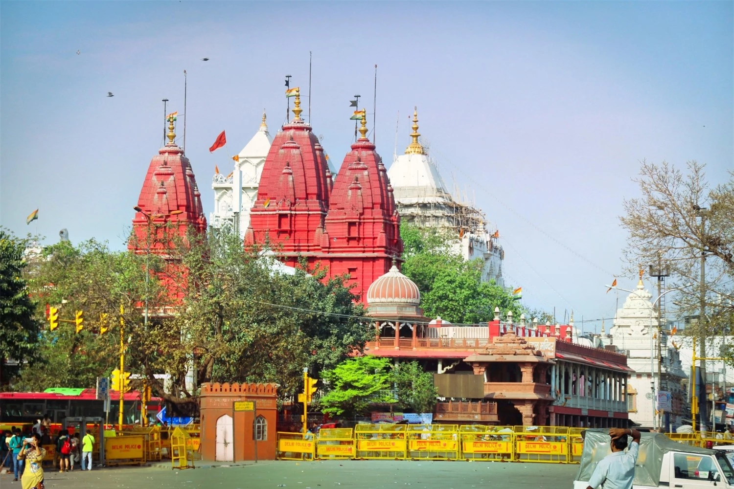 Tới thăm 6 ngôi đền linh thiêng nhất New Delhi, Ấn Độ