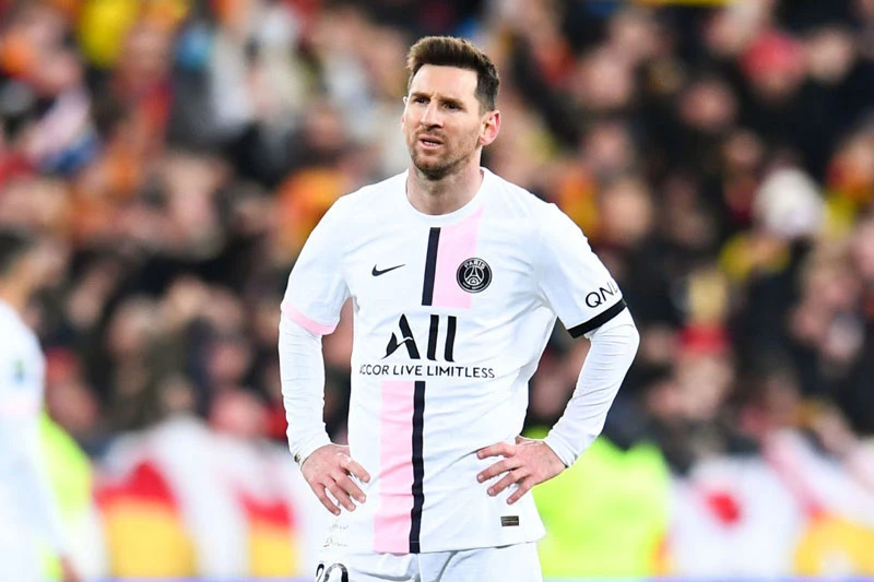 Tiền vệ: Lionel Messi (PSG).