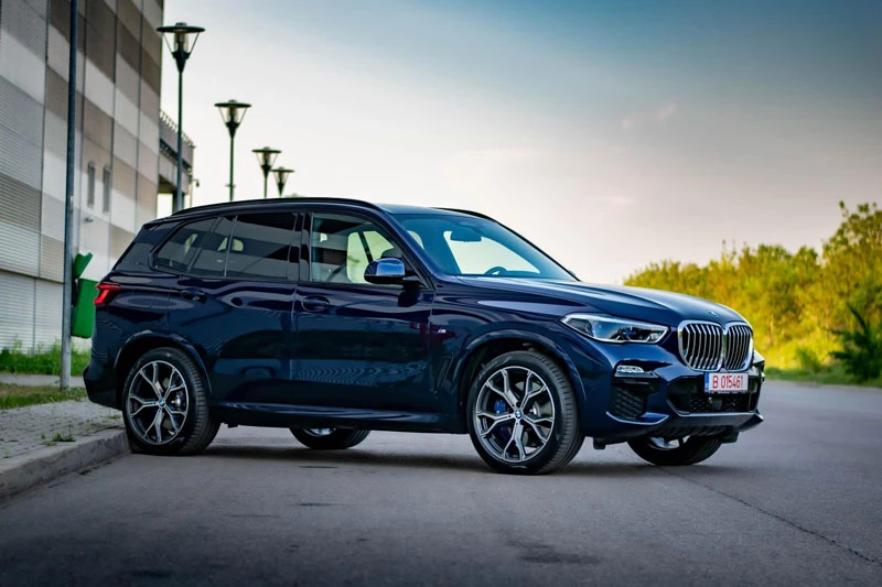 3. BMW X5.